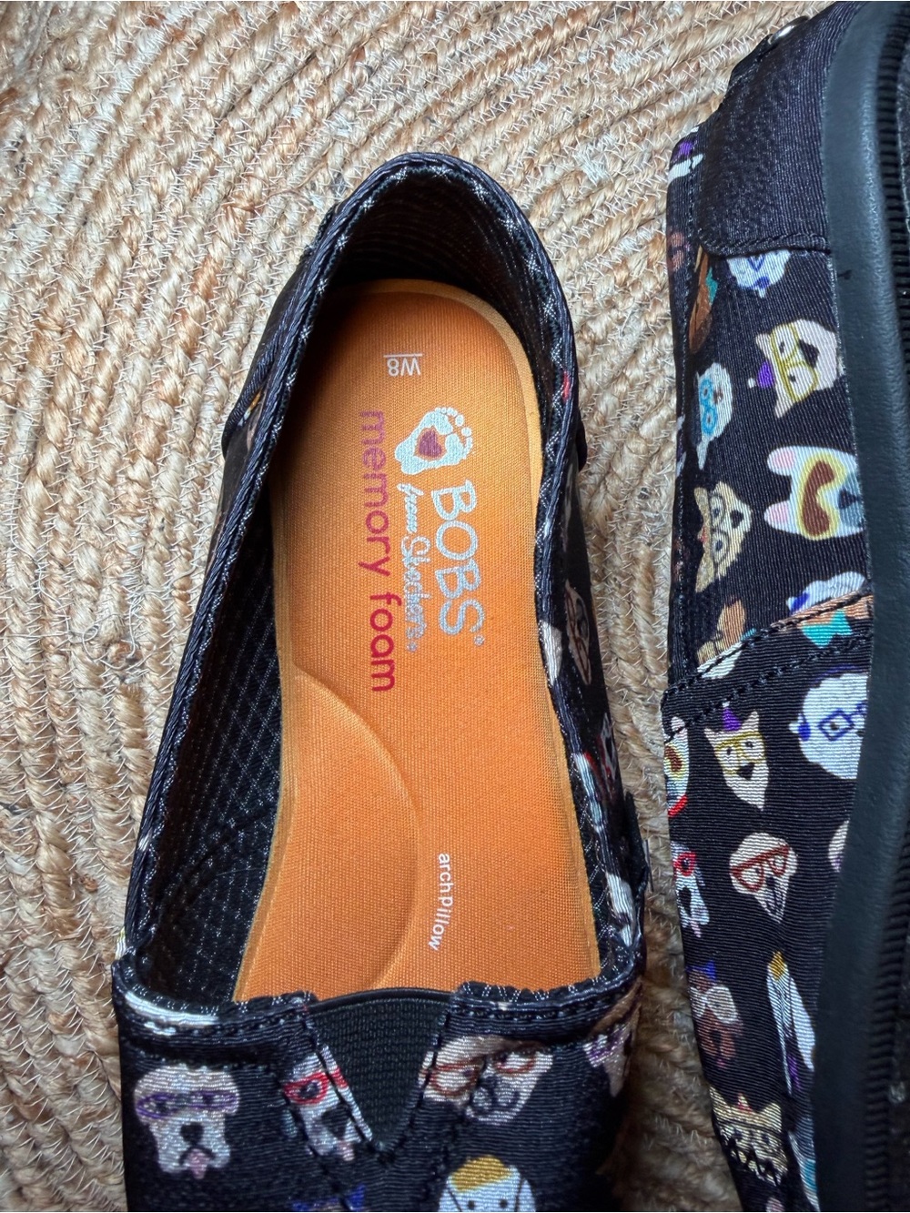 Skechers BOBS Women’s 8W Wide Memory Foam Slip On Shoes Black Dog Print - Picture 7 of 8